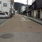 大手筋。この少し奥あたりに大手門があった。