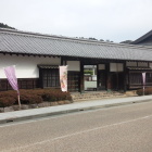 陣屋正門である長屋門。
