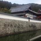 山麓の斎藤屋敷跡（興禅寺）石垣と七間堀。