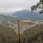 曲輪３より周山城下をのぞむ
