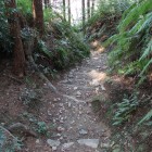 北ルート、急峻な登城路