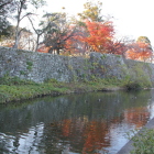 東側、南より