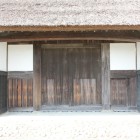 同左正面門扉