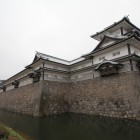 菱櫓、五十間長屋、続櫓、石垣、内堀
