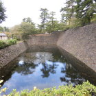 勝山公園駐車場横の水堀