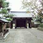 門