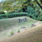 内郭東側土塁上から見た堀