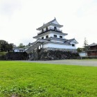 天守と鐘堂