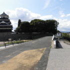 模擬天守と水堀と中津川