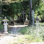 同左より南に日吉神社