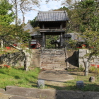 菩提寺竜勝寺山門、彼岸花が綺麗