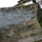 二ノ丸への虎口脇の石垣