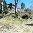 物見櫓を見上げる