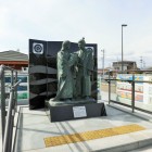 勝幡駅前の像