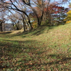 西側の二の丸右手本丸切岸
