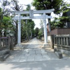 城山熊野神社（鳥居から）