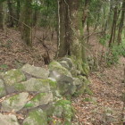 登り石塁へと続く石塁、石積