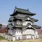 天守と岩木山