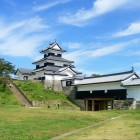 広場側から見た三重櫓と前御門
