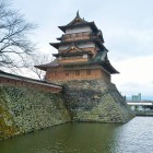 冠木橋から見た天守閣