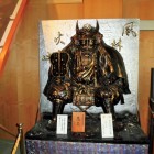 宝物殿の信玄公像