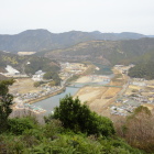 本丸からの眺望　緑の橋の右側が安宅本城
