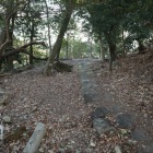 八幡宮鳥居一部と石畳