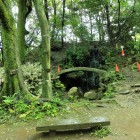 土塁と滝