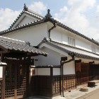 五條新町の白壁土蔵造り町屋