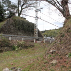飯田線に開削された横矢掛り土塁と尾根筋