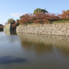 桜門西の内濠より三の丸石塁を見る