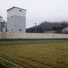梨郷南館西側(隣にコンクリート工場)