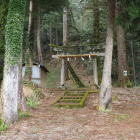 馬出コース入口の八幡神社