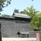 大手馬出より二の丸高石垣、復元太鼓櫓を見る