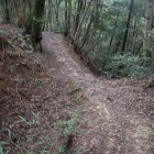南にある堀切・土橋