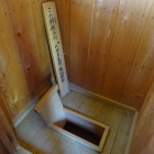 高櫓の付櫓内部の厠