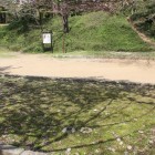 本丸一の門跡、礎石が残る