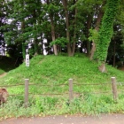 石碑からすぐの二重堀