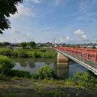 陣屋の前を流れる浅水川