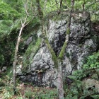 北登城口の巨岩
