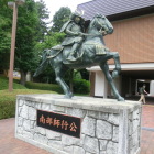 八戸市博物館にある南部師行公の騎馬像