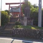 末廣稲荷神社の鳥居、標柱もあります