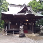 腰曲輪に建つ住吉神社