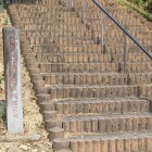 宇土城城名石碑と本丸登り階段