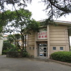 休館中でした