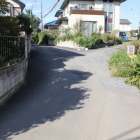 本曲輪東の堀跡現在道、右手は３の曲輪方向