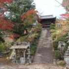 千手寺への石段と鐘楼門