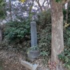 本殿裏土塁
