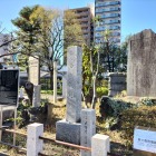乱立する鈴ヶ森刑場跡碑