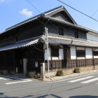 黒漆喰土蔵造り商家